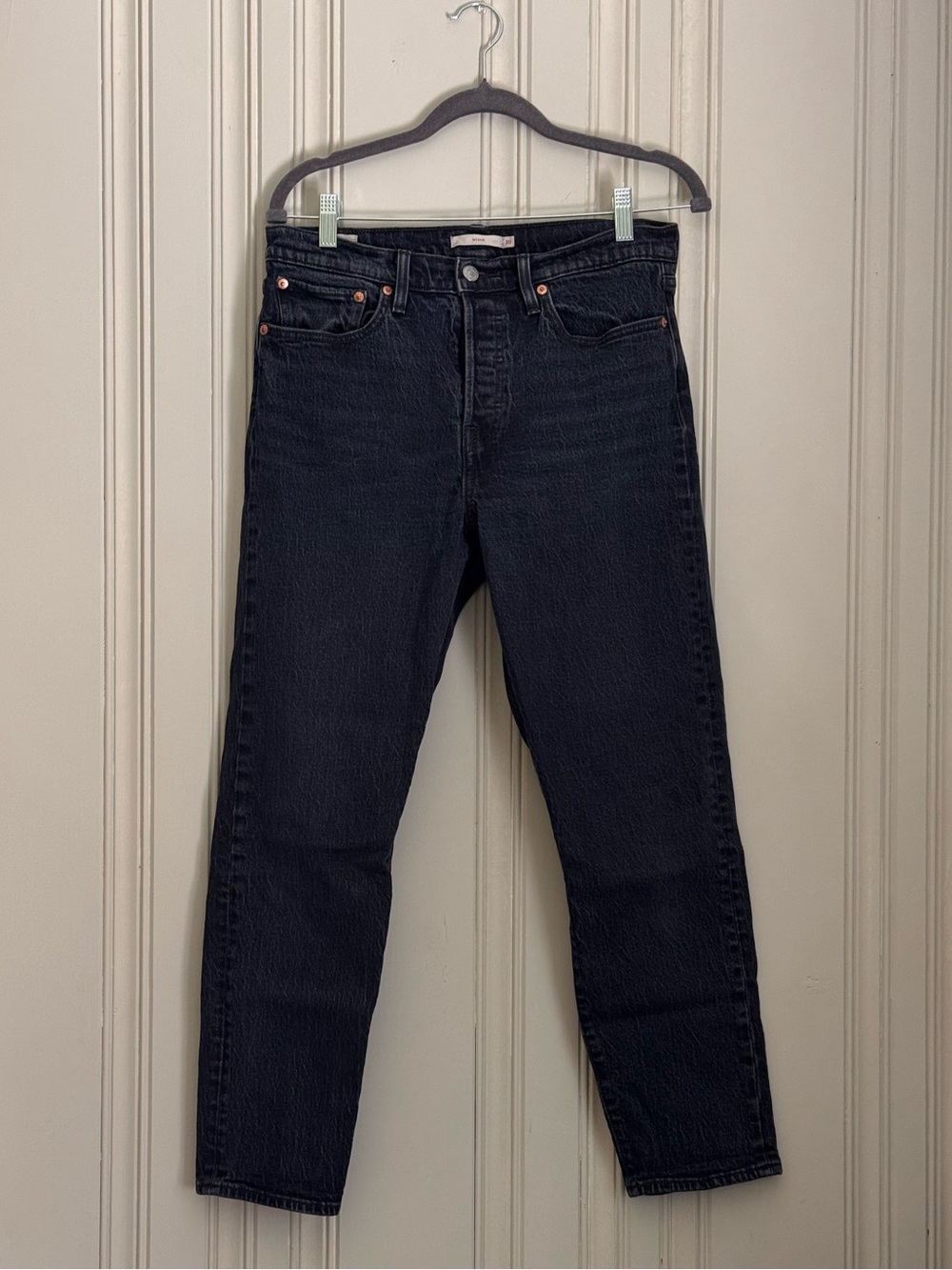 Levi’s Mid-Rise Wedgie Jean